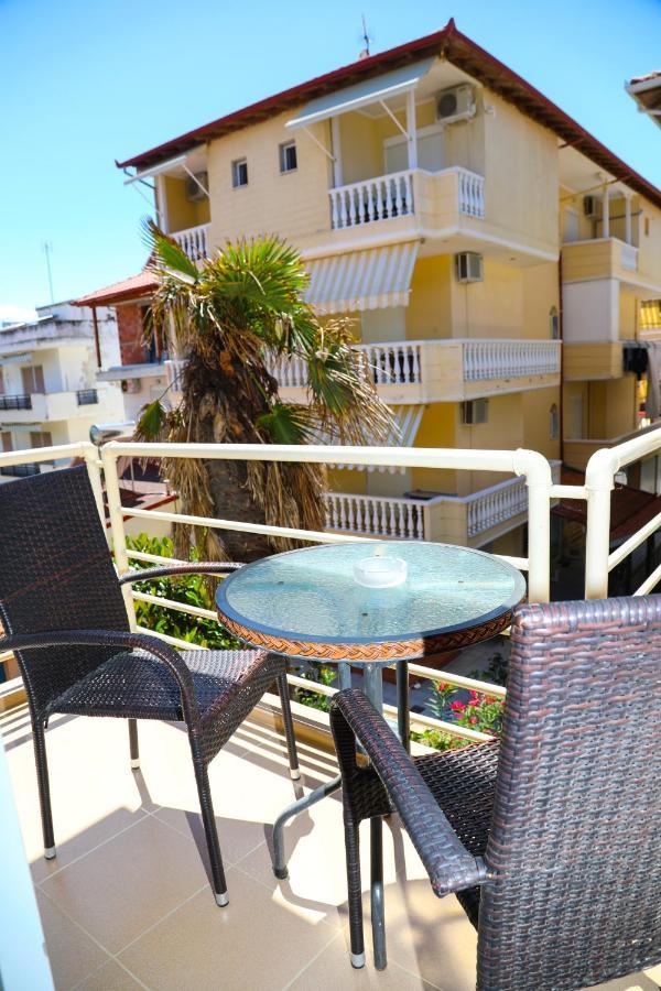 Villa Vera Olympiakí Aktí Esterno foto