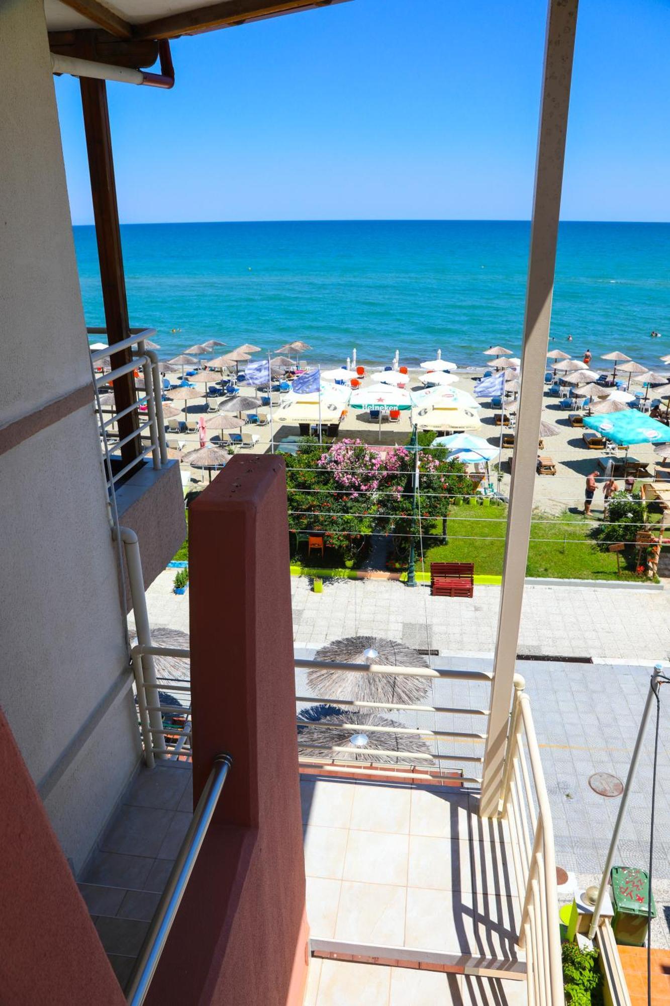 Villa Vera Olympiakí Aktí Esterno foto
